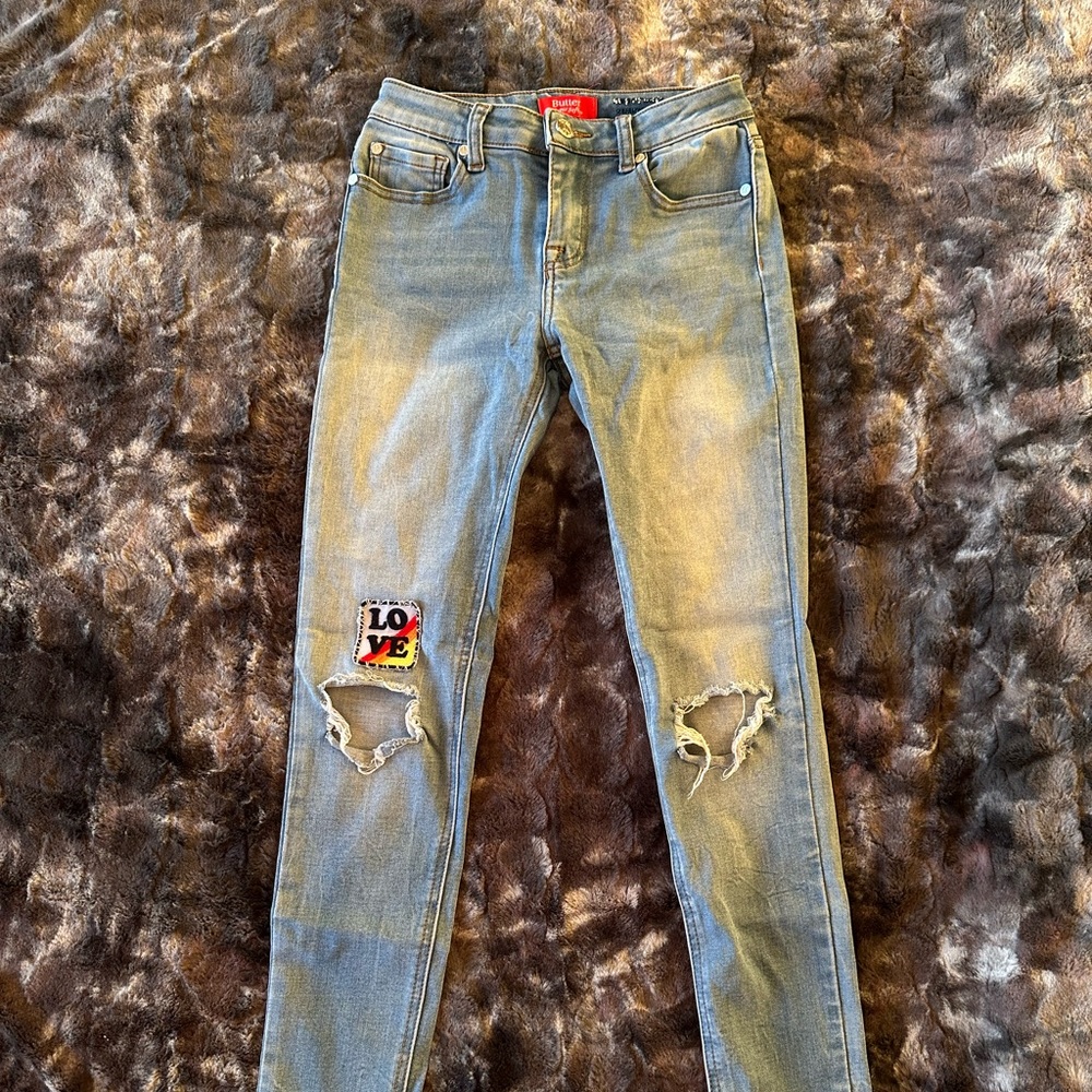 Retro Mid-Rise Skinny Jeans (Size 24)